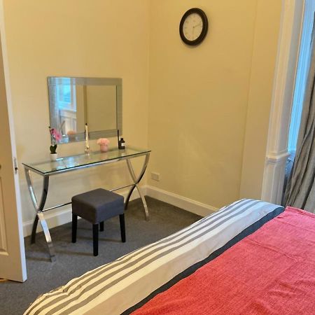 Royal Mile Mansions 2 Bedroom - Edinburgh City Centre Εξωτερικό φωτογραφία
