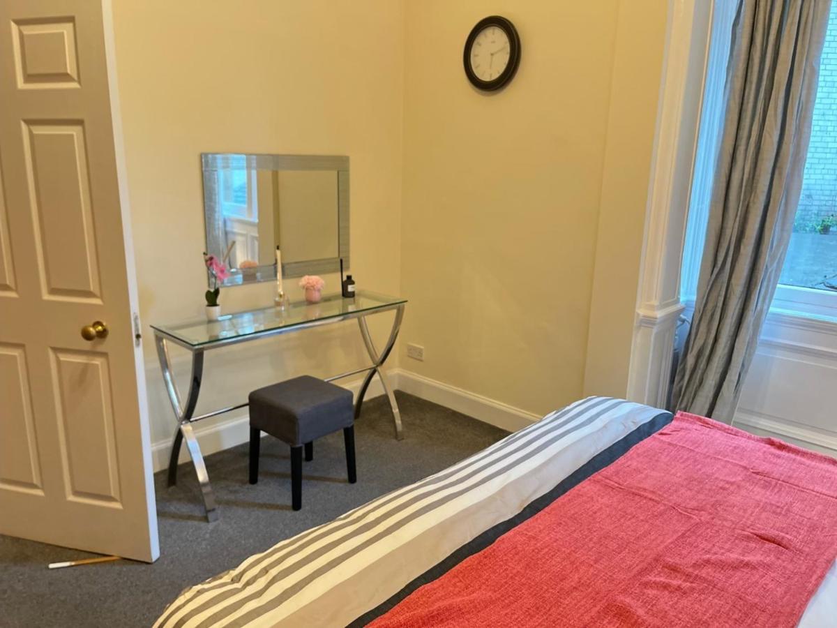 Royal Mile Mansions 2 Bedroom - Edinburgh City Centre Εξωτερικό φωτογραφία